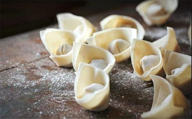 簡小葉食谱｜白茶馄饨，有异香的说。